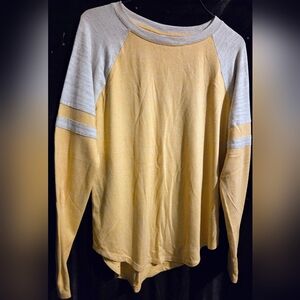 SO Women's Yellow and Gray Crew Neck Sweater